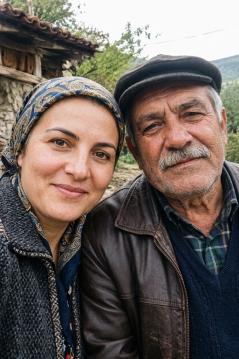 43 yaşında duldum köyün ağasıyla evlendim ilk geceden..