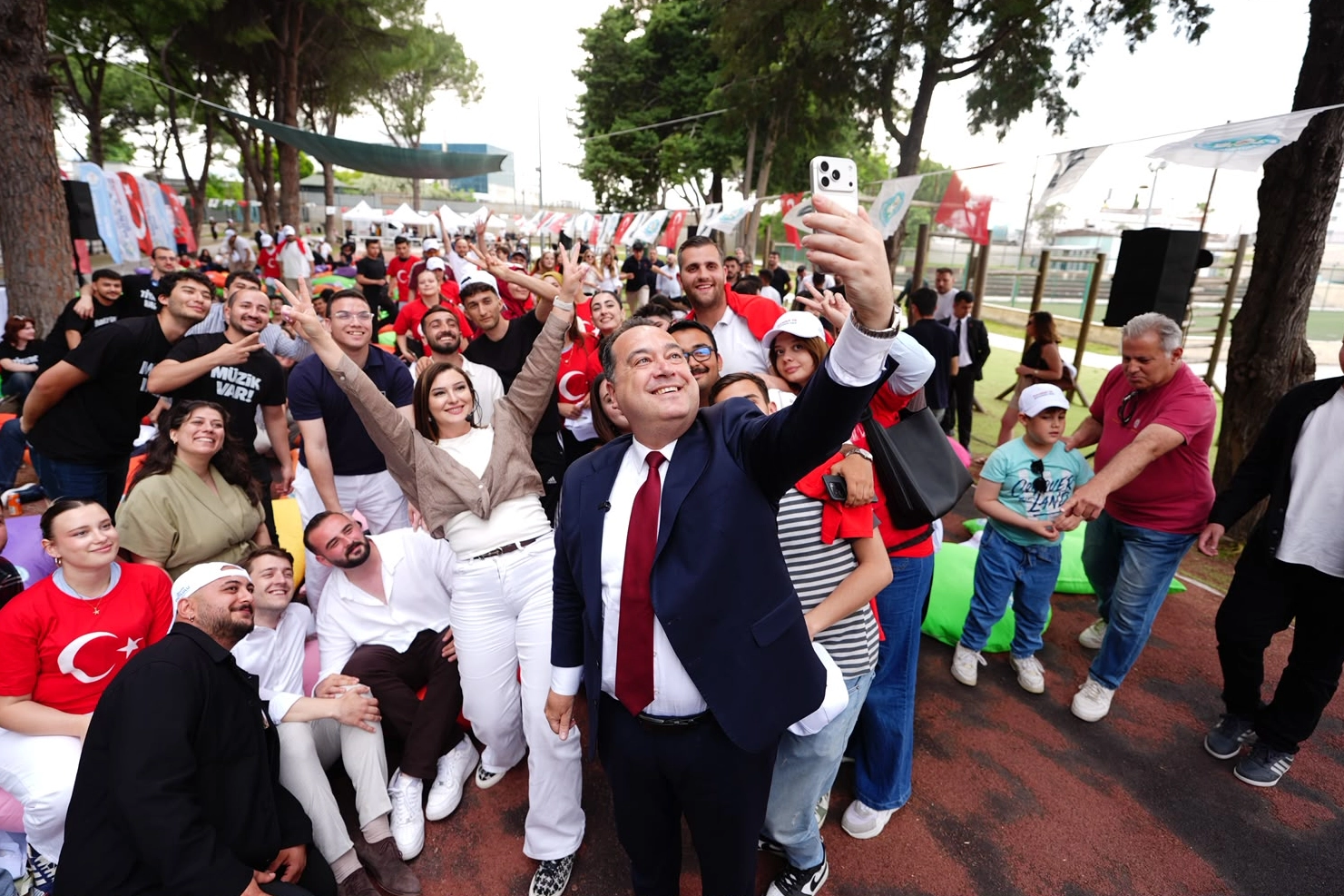 Manisa Büyükşehir Belediyesi 2026-2027 Eğitim Destek Başvurularını Başlattı